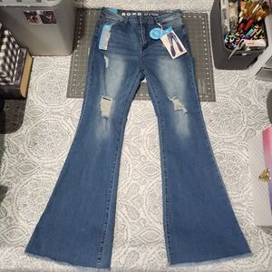 S.O.N.G Fit N Flare High Rise Flare Jeans With Frayed Hem 13/31